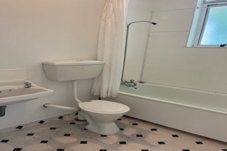 Photo of property in 1/29 Chaytor Street, Karori, Wellington, 6012