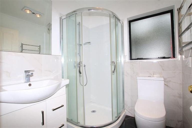 Photo of property in 103 Golf Road, New Lynn, Auckland, 0600