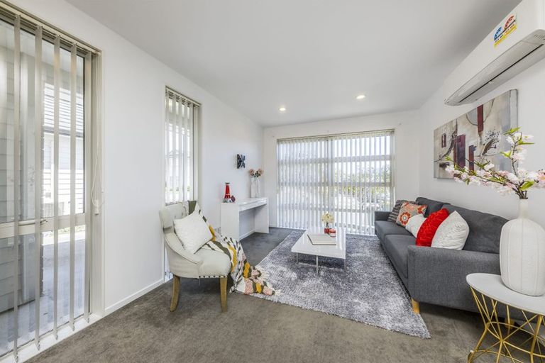 Photo of property in 8 Moho Lane, Takanini, 2112