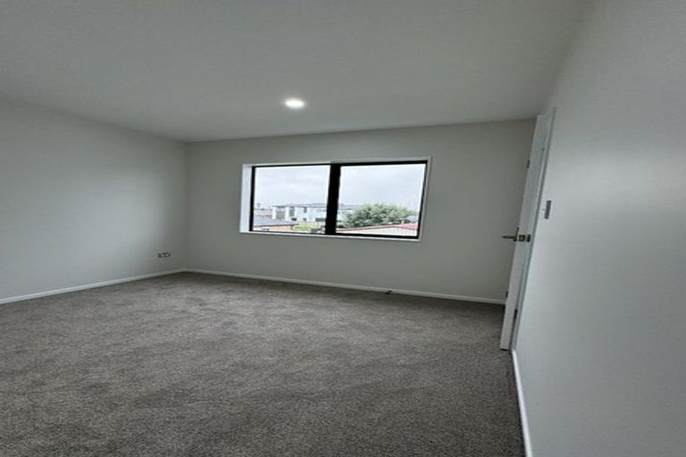 Photo of property in 70c Cargill Street, Papakura, 2110