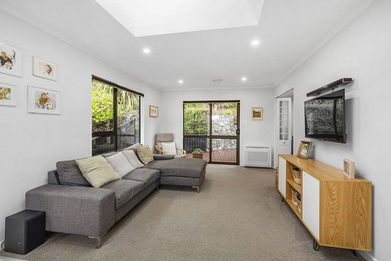 Photo of property in 11 Eclipse Lane, Whitby, Porirua, 5024