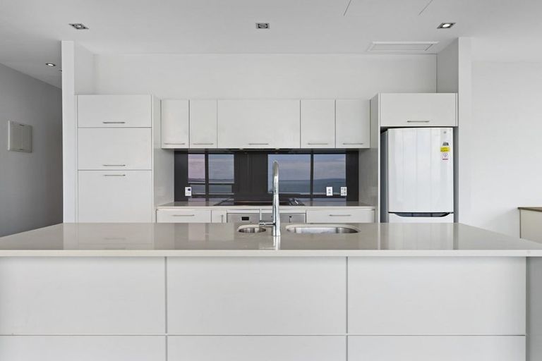 Photo of property in Sentinel Apartments, 2201/3 Northcroft Street, Takapuna, Auckland, 0622