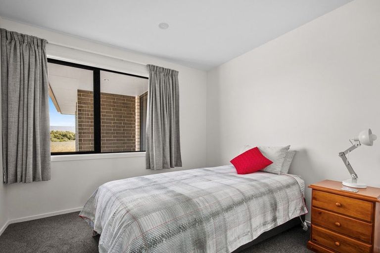 Photo of property in 21 Thyme Fields Road, Springvale, 9393