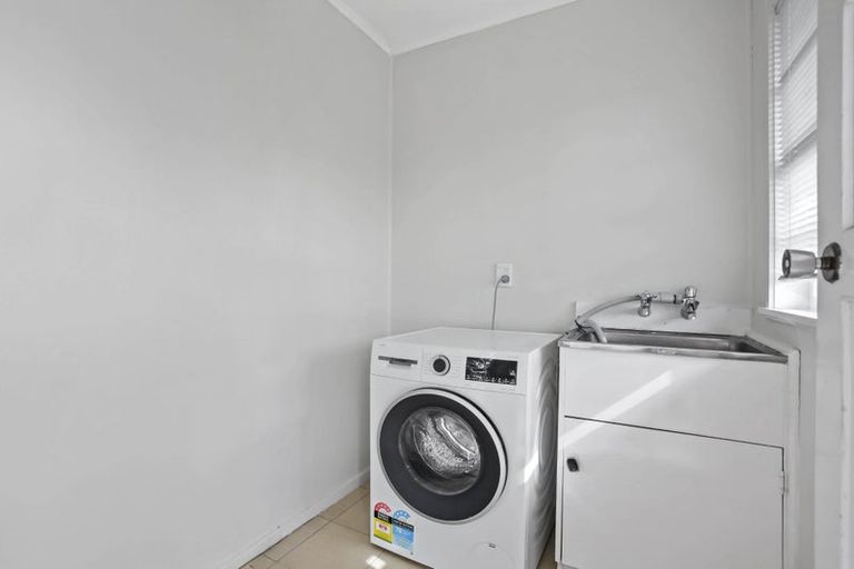 Photo of property in 5 Imatra Place, Sunnyhills, Auckland, 2010