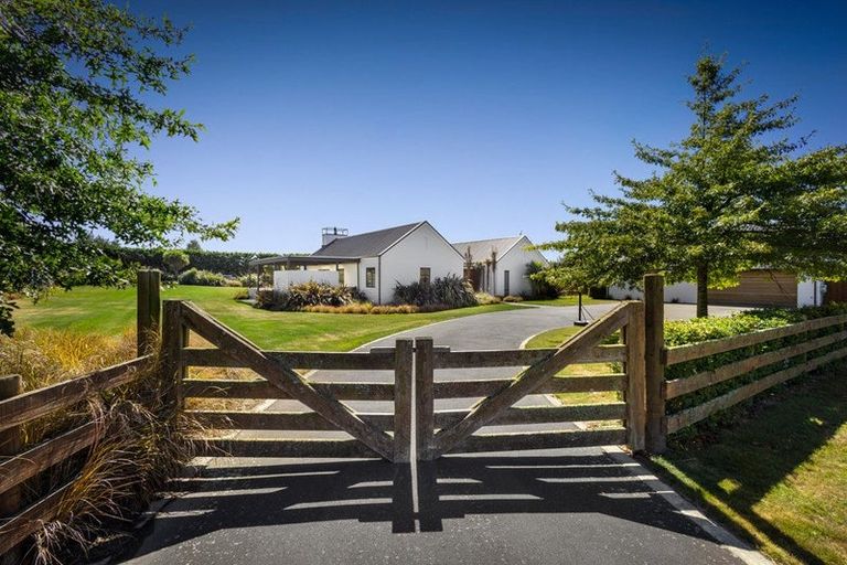 Photo of property in 1 Rotherham Drive, West Melton, 7618