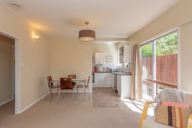 Photo of property in 87 Parkvale Road, Karori, Wellington, 6012