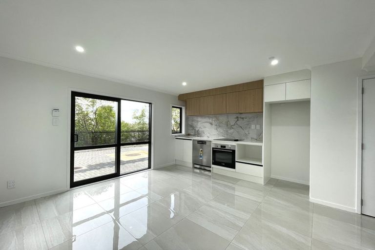 Photo of property in 8/7 Glen Road, Ranui, Auckland, 0612