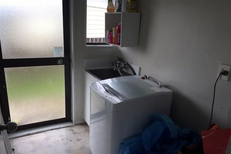 Photo of property in 1/11 Maplesden Drive, Clendon Park, Auckland, 2103