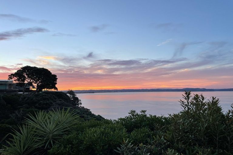 Photo of property in 90 Ardern Avenue, Stanmore Bay, Whangaparaoa, 0932