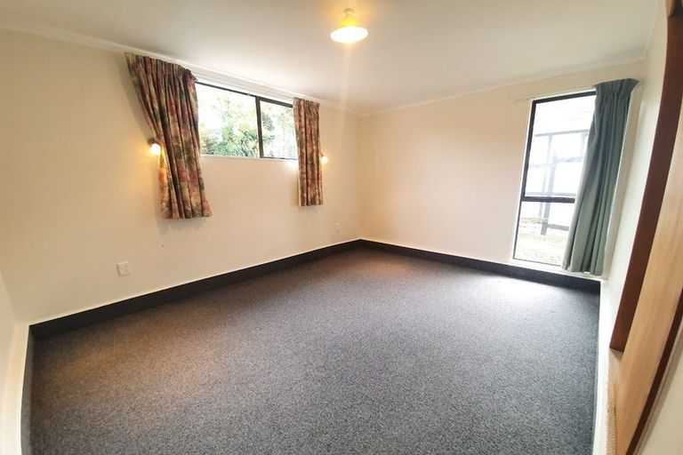 Photo of property in 77a Pahiatua Street, Hokowhitu, Palmerston North, 4410