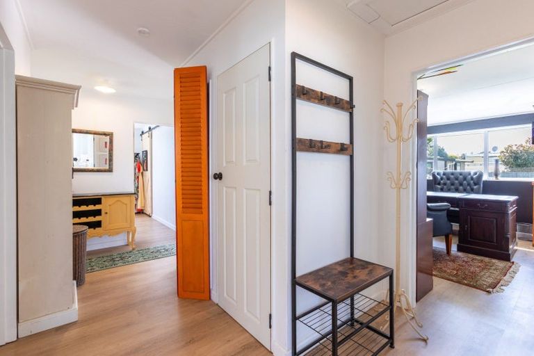 Photo of property in 15 Runciman Place, Dannevirke, 4930