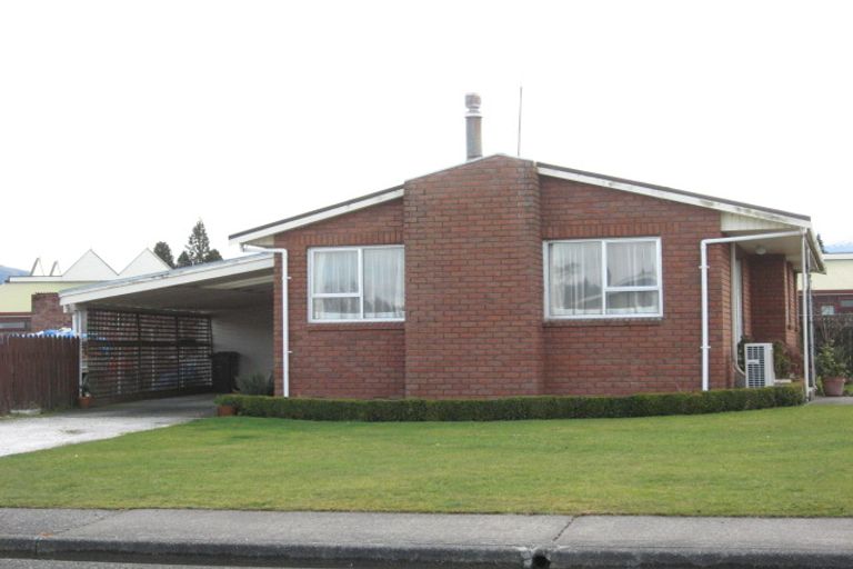 Photo of property in 11 Duncan Street, Te Anau, 9600