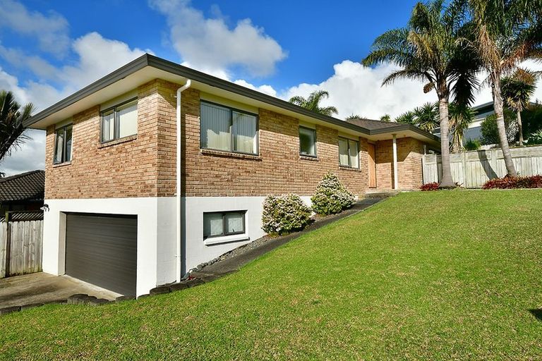 Photo of property in 1 Empressa Heights, Helensville, 0800