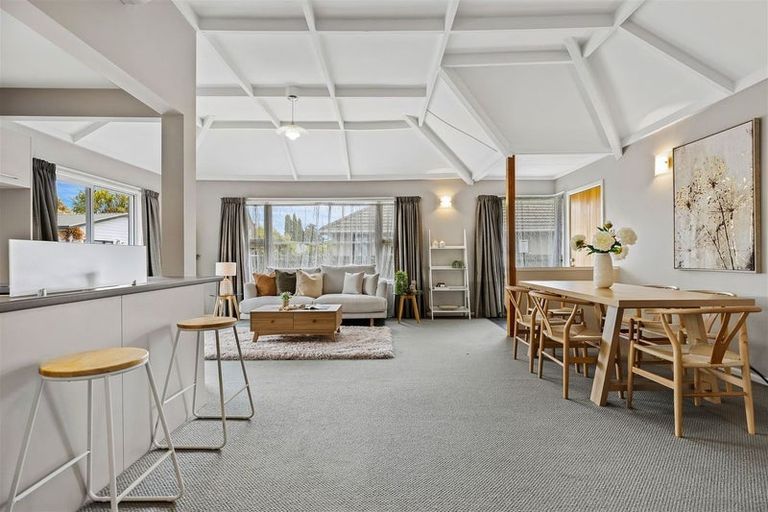 Photo of property in 1/73 Harris Crescent, Papanui, Christchurch, 8053