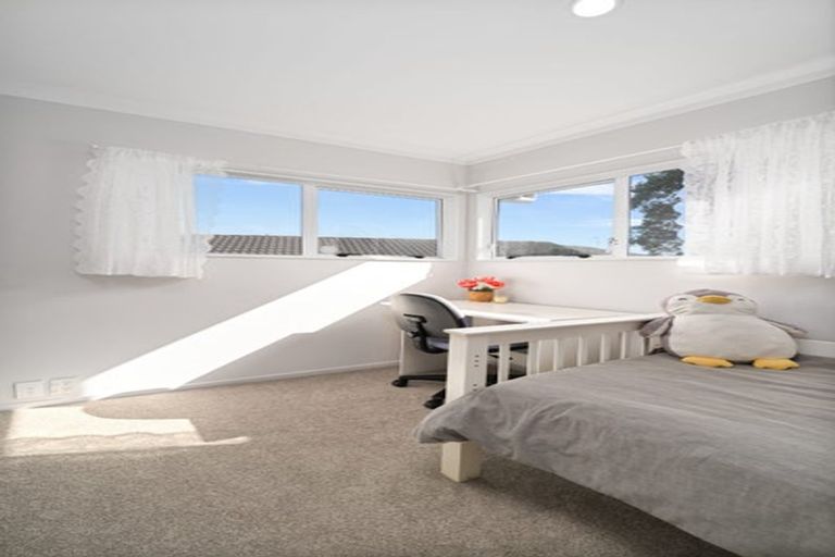 Photo of property in 13 Gala Place, Henderson, Auckland, 0612