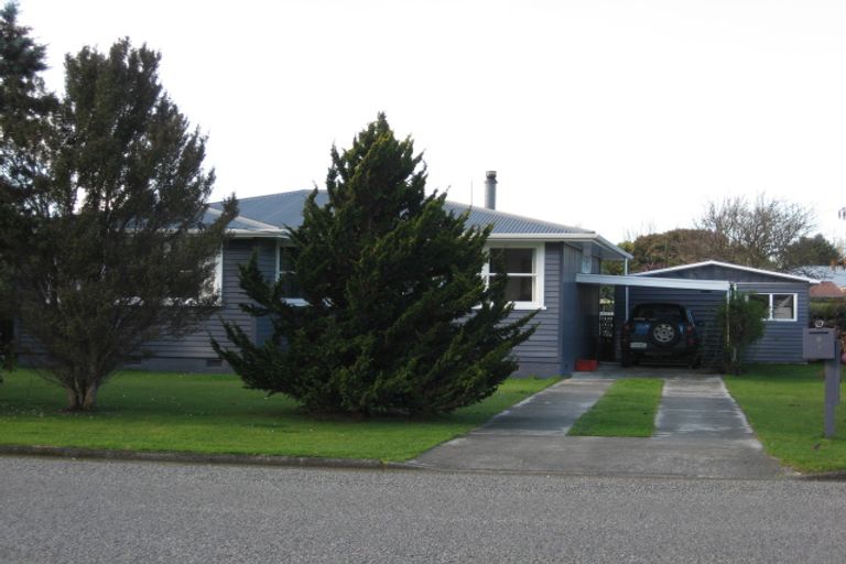 Photo of property in 9 Jellicoe Street, Greytown, 5712
