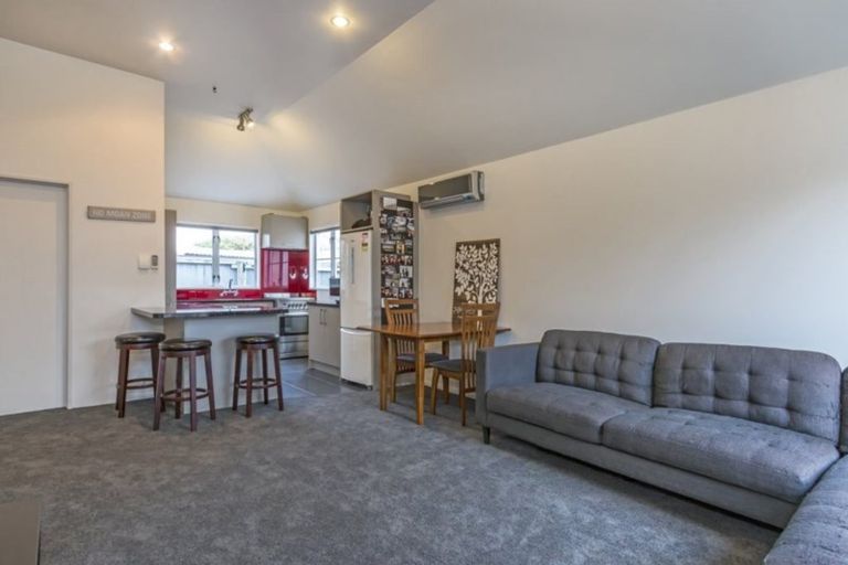 Photo of property in 2/4 Morrison Avenue, Northcote, Christchurch, 8052