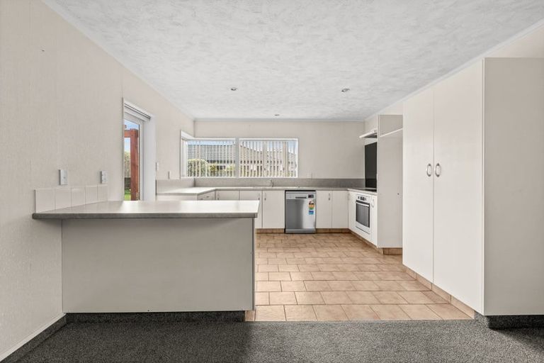 Photo of property in 4 Knightsbridge Place, Taradale, Napier, 4112