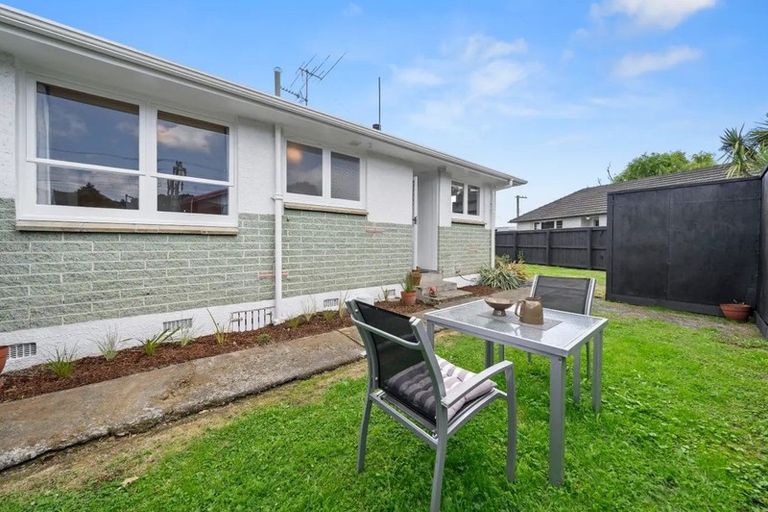 Photo of property in 1/9 Brown Street, Wallaceville, Upper Hutt, 5018