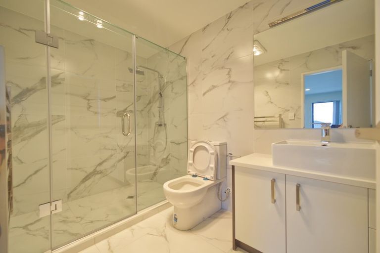 Photo of property in 1 Vazey Way, Hobsonville, Auckland, 0618