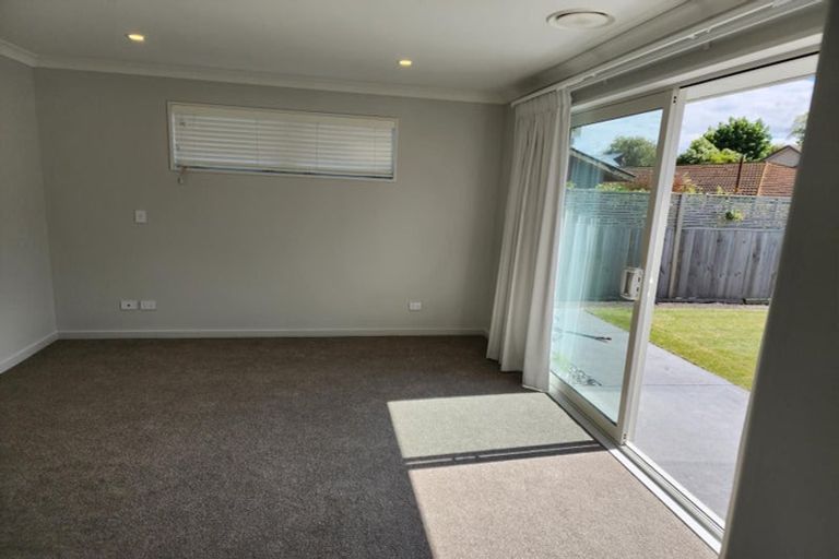 Photo of property in 5 Old Stone Lane, Cracroft, Christchurch, 8022