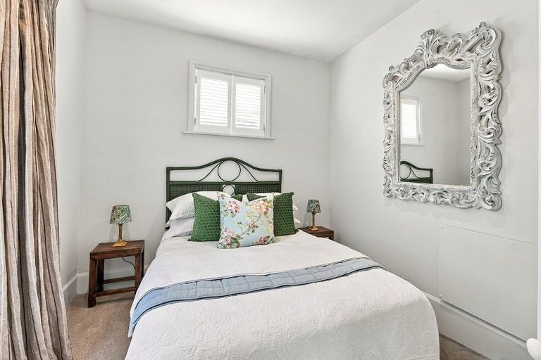 Photo of property in 147a Holly Road, St Albans, Christchurch, 8014