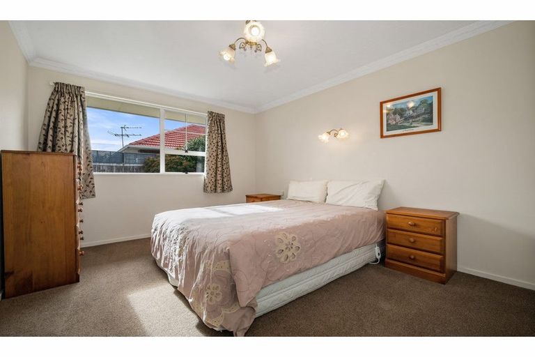 Photo of property in 2/9 Nortons Road, Avonhead, Christchurch, 8042