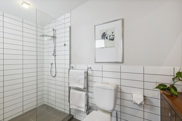 Photo of property in 10 Tannadyce Street, Strathmore Park, Wellington, 6022