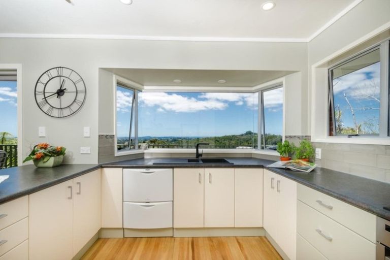 Photo of property in 42 Kitewaho Road, Swanson, Auckland, 0816