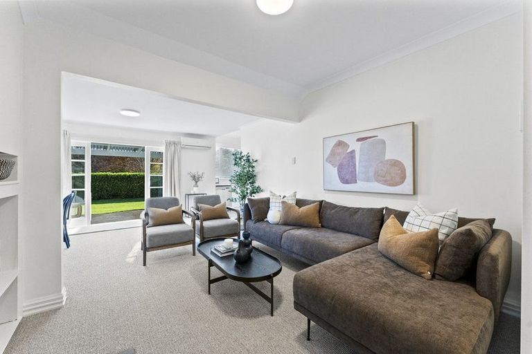 Photo of property in 35 Upjohn Street, Brooklands, New Plymouth, 4310