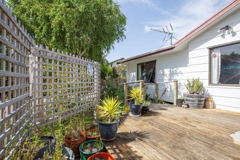 Photo of property in 5 Cologne Street, Martinborough, 5711
