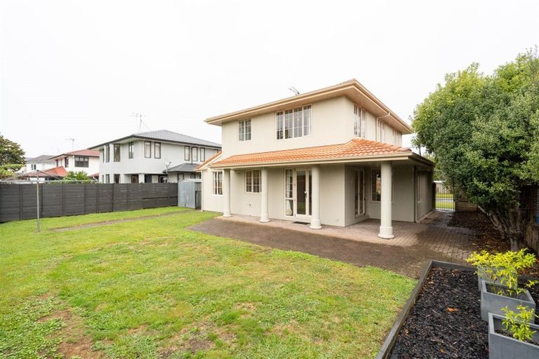 Photo of property in 37 Nielsen Gardens, Rototuna, Hamilton, 3210