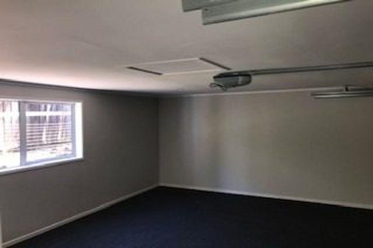 Photo of property in 1/8 Tyne Road, Forrest Hill, Auckland, 0620
