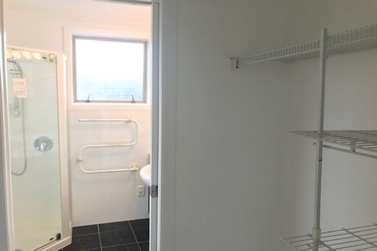 Photo of property in 11 Belle Verde Drive, Sunnynook, Auckland, 0630