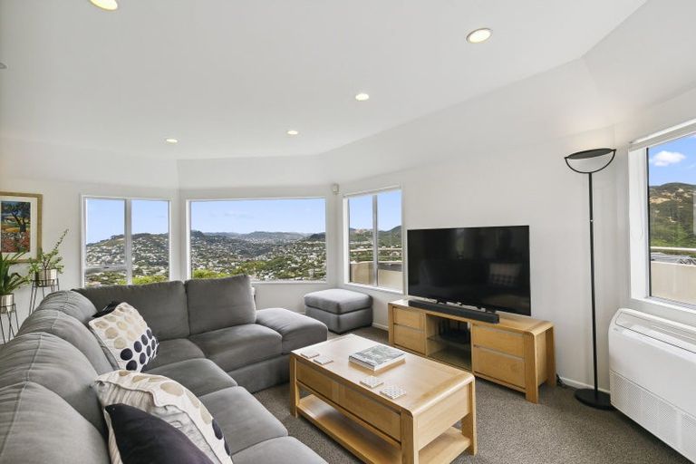 Photo of property in 29 Satara Crescent, Khandallah, Wellington, 6035