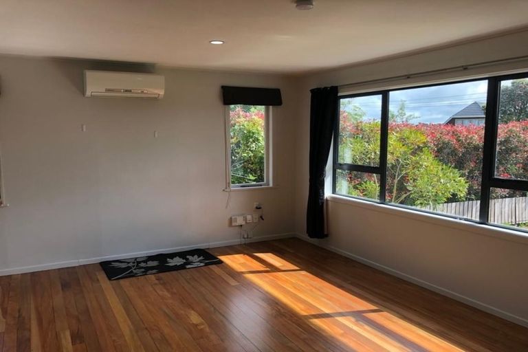 Photo of property in 1/468 Great South Road, Opaheke, Papakura, 2113