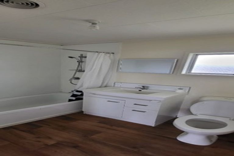 Photo of property in 63 Burundi Avenue, Clendon Park, Auckland, 2103