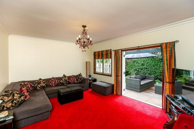 Photo of property in 94 Belt Road, New Plymouth, 4310