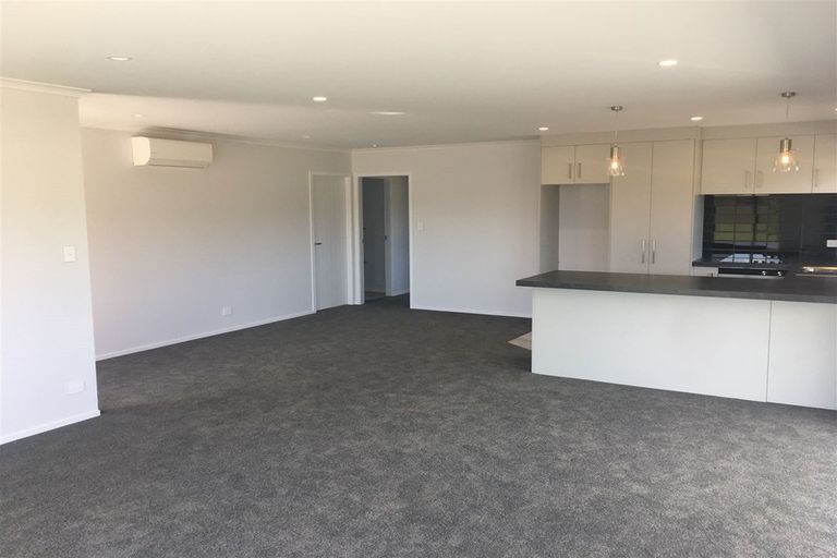 Photo of property in 6 Molesworth Street, Taita, Lower Hutt, 5011