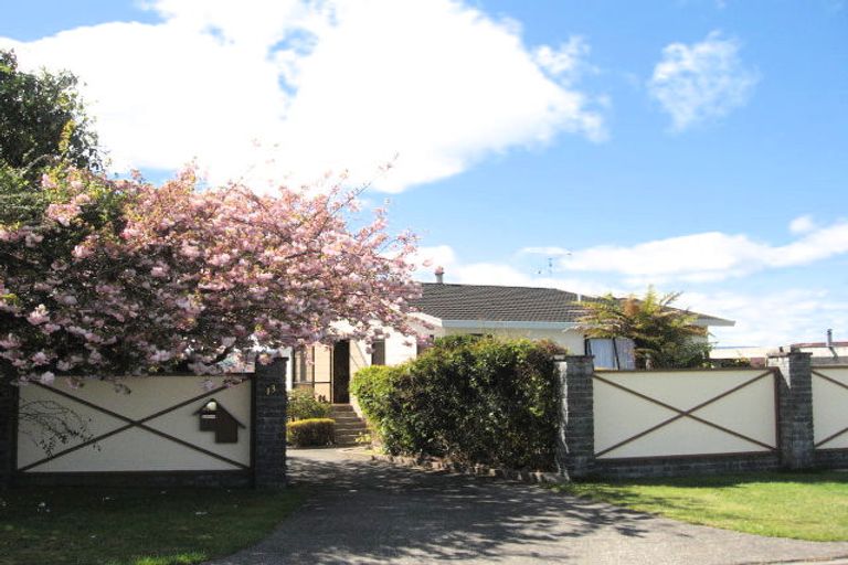 Photo of property in 13 Isobel Street, Acacia Bay, Taupo, 3330
