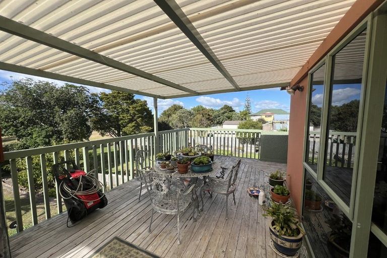 Photo of property in 1361b Whangaparaoa Road, Army Bay, Whangaparaoa, 0930