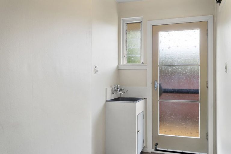 Photo of property in 1/27 Bretts Road, St Albans, Christchurch, 8052