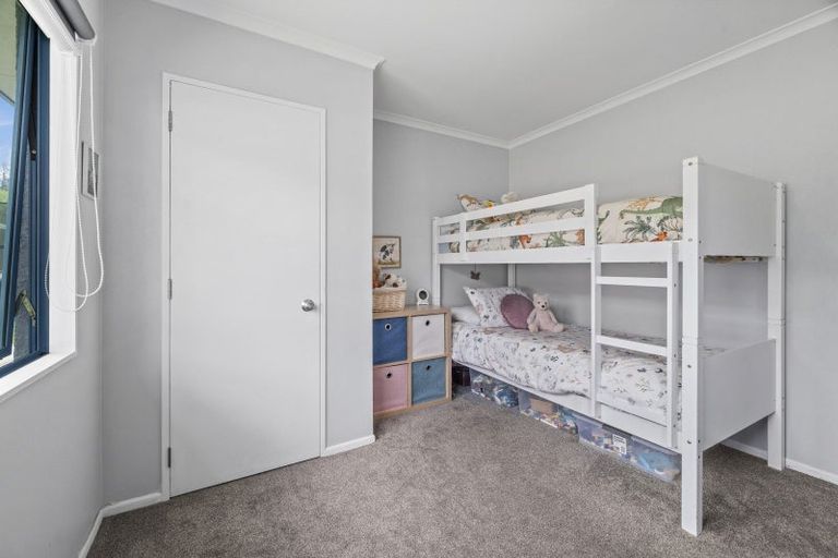 Photo of property in 17 Edward Payton Grove, Pukehangi, Rotorua, 3015