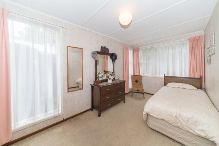 Photo of property in 1 College Street, Awapuni, Palmerston North, 4412