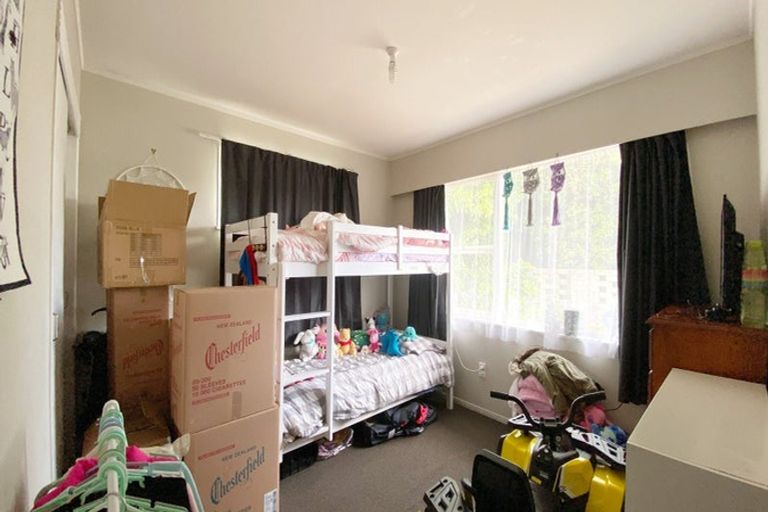 Photo of property in 1 Iorangi Place, Hillpark, Auckland, 2102