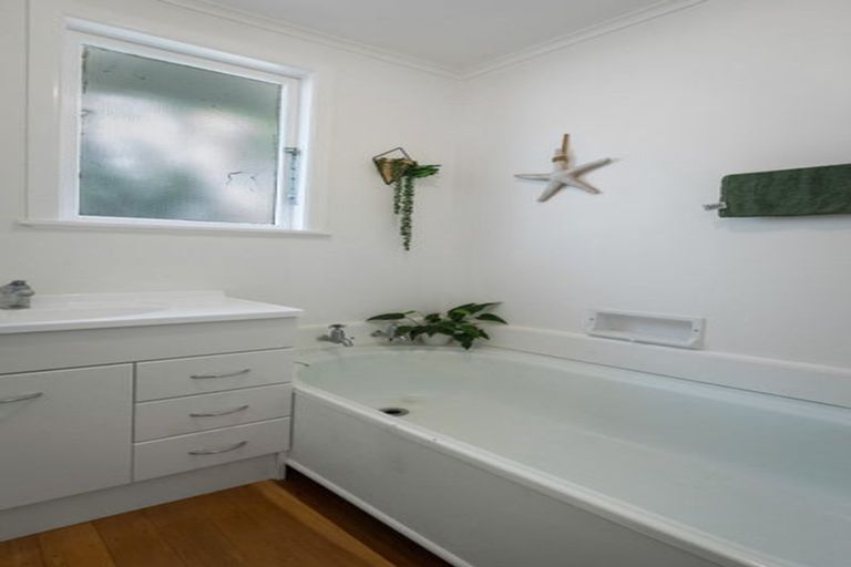 Photo of property in 10 Fairview Terrace, Paeroa, 3600