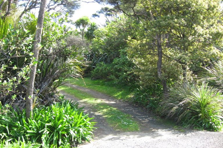 Photo of property in 30 Tasman View Road, Te Henga / Bethells Beach, Henderson, 0781