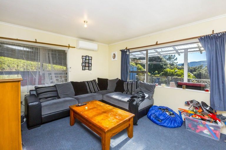 Photo of property in 99a Bird Grove, Stokes Valley, Lower Hutt, 5019