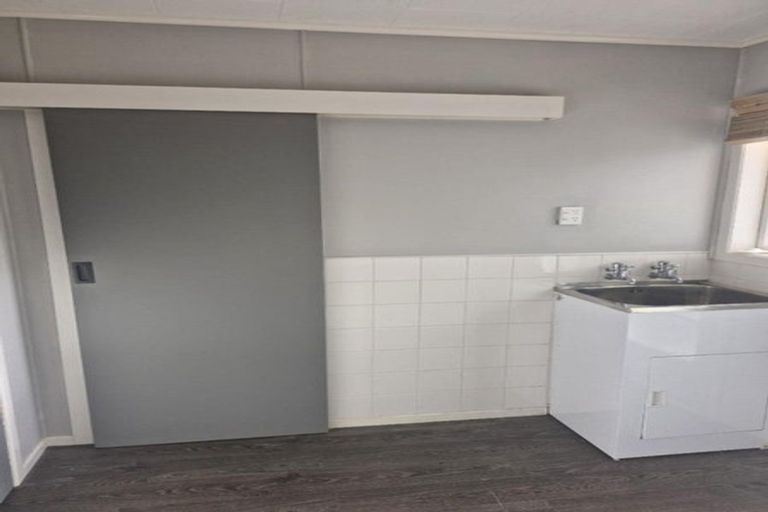 Photo of property in 11 Julian Place, Westown, New Plymouth, 4310