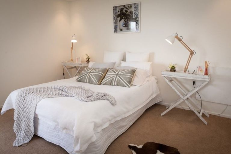 Photo of property in 98 Awa Road, Seatoun, Wellington, 6022